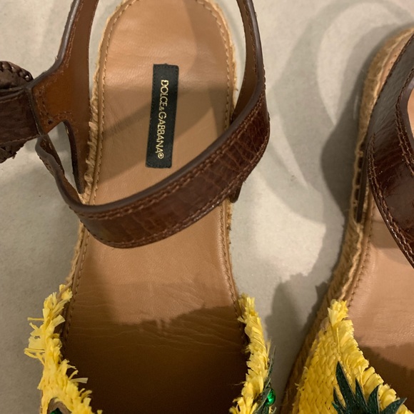 Dolce And Gabanna sandals - Picture 2 of 7